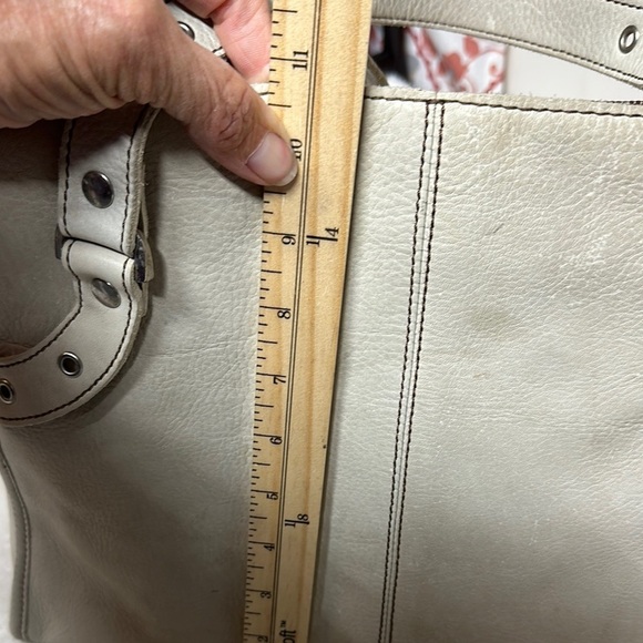 Kate Landry Cream Leather Shoulder Bag with Studded Straps made in Italy - Picture 8 of 12